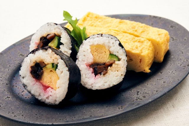 のり巻きと厚焼き卵