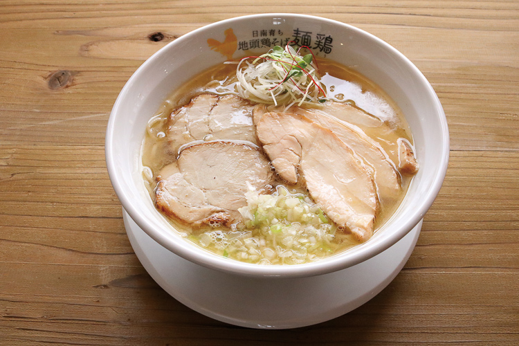 日南育ち 地頭鶏そば 麺鶏(複合施設内)