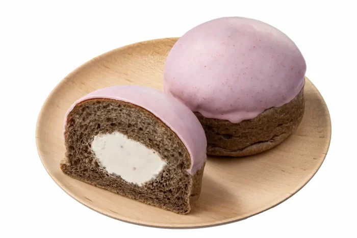 いちごのショコラボール｜宮崎・鹿児島のセブンイレブンパン by モンドール